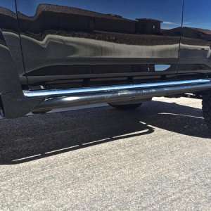 Trimmed rocker for rock sliders