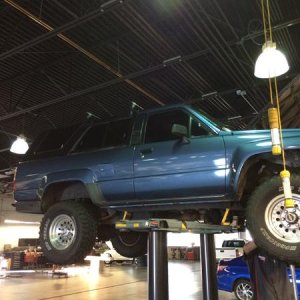 Just sitting in the air waiting for the oil change. And new Steering box.