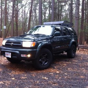 2000 4runner w/ 02 Taco rims in Rustoleum hammered metal_02