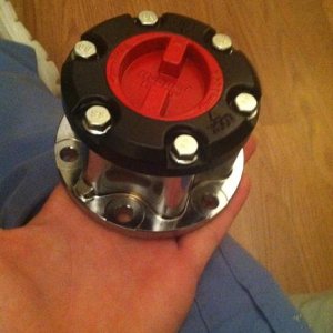 Old locking hubs had shredded internals. so I got new ones.