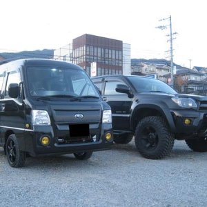 SAMBAR：Japanese "KEI CAR"

Made Subaru

Engine
0.66cc Water-cooled SOHC 8 valve
in-line four-cylinder Supercharger
Highest output:43 kW(58 PS)/6000 r.