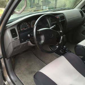 2001 4Runner SR5 Interior DS