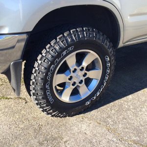 2011 4Runner 17" wheels, have the same offset as the 16" stock wheels and clear the larger 2005 Tundra front brake conversion. 245/75/17 Goodyear Wran