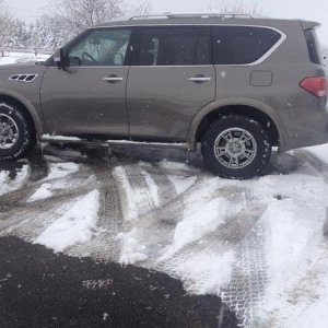 Mom's offroad QX56.