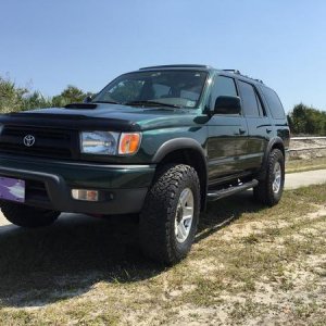 4Runner, pre-lift, new shoes 2