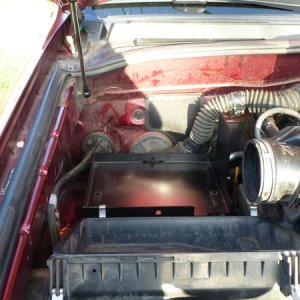 Dirty Parts Battery tray installed