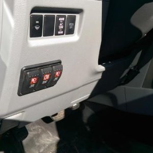 LED bar light control. Two switches for front (amber, brightwhite), one switch back bright whites.
