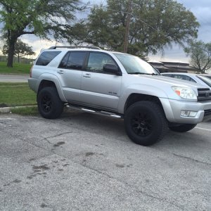 After lift was installed. Bilstein 5100s at 2.5", rear DS 1.5" spacer on stock springs.
