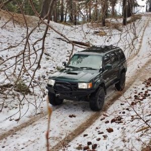 Late snow flurry April 23, 2015