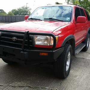 Replaced the rageddy old bumper with the brand spanking new ARB one.  Me and the father in law had some fun wrestling that baby on there.