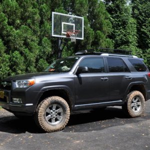No running boards (use 12 mm socket wrench for bolts)