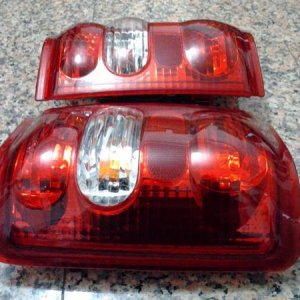 New Euro lights for my 2nd gen. Will be running dual eagle eye inserts in the clear turn signal lense as reversing lights as well as the orange turn s