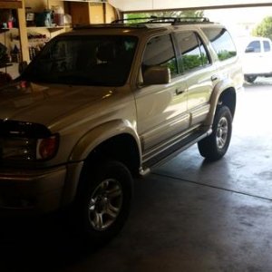 After lift, front:5100's with Eibach coils, rear:1994 FZJ80 Coils and Monroe Gas-Magnum (LC) shocks.