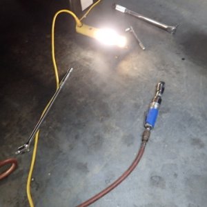 Ratcheting Torque Wrench worked better than a non-ratcheting breaker bar.