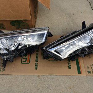 Headlamp pair