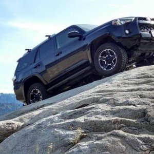 4Running rock climbing2