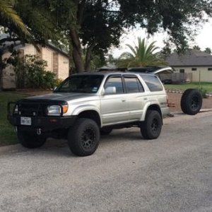 I fabricated and welded a tire carrier out of aluminum at work in my spare time as well.