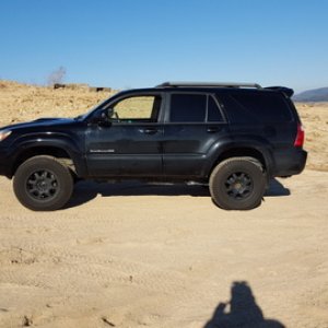 Post Lift Pic (F: OME 885/OME 9000 Sport shocks R: Toytec superflex/OME 60020 rear shocks)