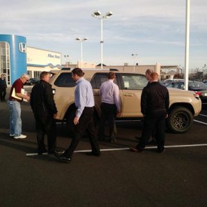 Sandy And The Salesmen, 30 sec on the lot...