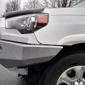 4Runner Side Profile - Very nice tight fit. I don't like bumpers and bars that stick out too far. I like this look.