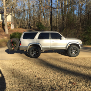 Finally got some new shoes. 285/70/17 nitto terra grappler G2