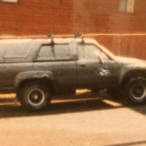 My first 4Runner -1987
Custom wheels and BFG AT
Custom fast back soft top - still looking for pics
Smittybilt bull bar and side steps
Yak Rack on top,