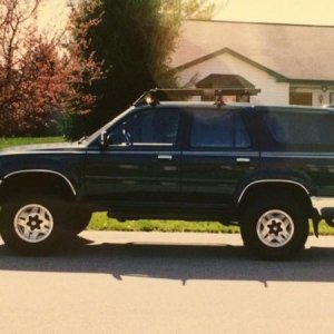 My 2nd 4Runner - 1995
No mods other than Yak Rack
3rd favorite!  Felt heavy driving 3.0L was a pig. Missed my 22RE
Sold in 2001