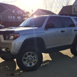 sittin in the driveway