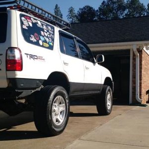 Fresh OME lift (881 coils and Bilstein 5100s front, 880 coils and RC N2.0 shocks rear) and baby tires.