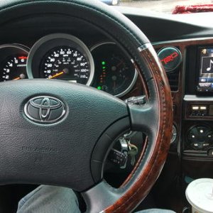 Dash light and gauge cluster conversion still in progress. Once I have more time will finish.