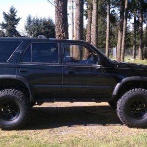 SS 1.2, 1.5" BL, 315/75/16 BF GOODRICH KM2'S, MICKEY THOMPSON CLASSIC II (black), ADDICTED OFFROAD SLIDERS.