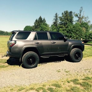 got me some 18x9 -12 offset black rhino el cajon wheels with 33x10.5 toyo mud terrains
