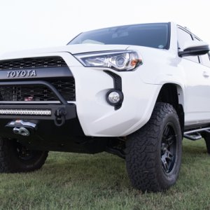Mickey Thompson Sidebiter II (17x9) with BFG KO2s (285/70-17)