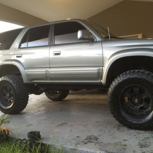 305/70R17 w/ProComps