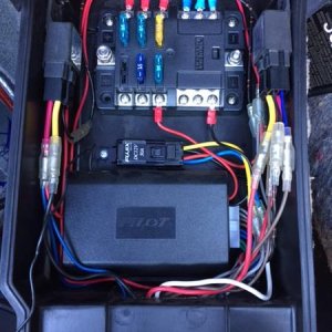Rear Panel Bluesea and Pilot wireless 4 channel box1