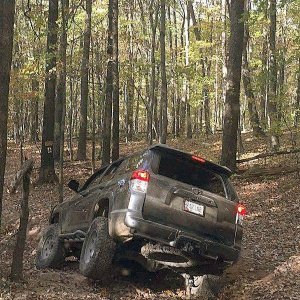 20161029 4Runner off camber