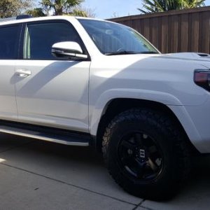 12/31/2016: Level 8 MK6 17x9 - 0mm Offset w/BFG 275/75/70
