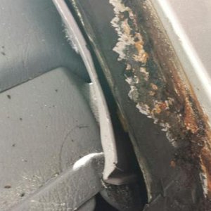 Windshield rust