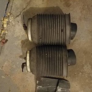 Rear airbags