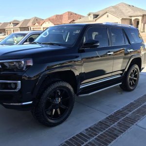 KM6551 20x8.5, Falken 285/55 20
REV432X SUSPENSION