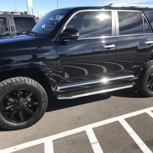KM6551 20x8.5, Falken 285/55 20
REV432X SUSPENSION