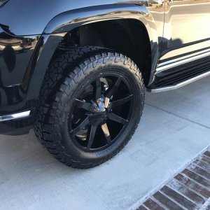 KM6551 20x8.5, Falken 285/55 20
REV432X SUSPENSION
