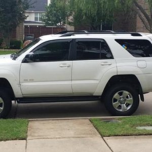 lift b4 new tires
note damage to door and front fender