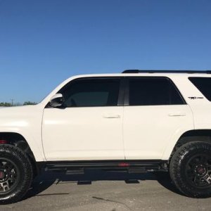3/2 READYLIFT with 285/70R17 Nitto Ridge Grapplers