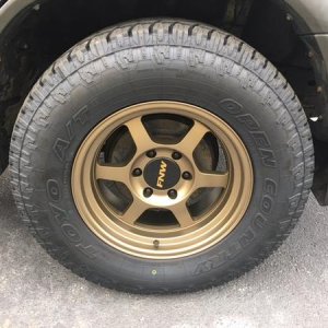 New Konig 17 X 8  265 70 17 TOYO AT's