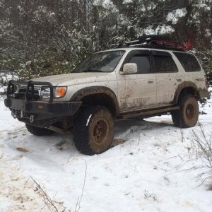 1996 4Runner, SC, OME lift, E-lock rear, ARB air lock front, ARB bumper w/ warn 8000.