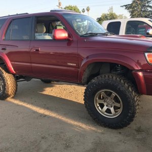 3'' Toytec Suspension Lift, 1'' Toytec Bodylift. 285/75/R16, Pinch Weld Mod.