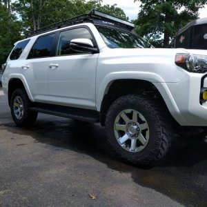 Nitto Trail Grappler Mts 255/75/17 on stock wheels