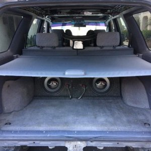 2 Rockford fosgate 10" subs with dual 800w amp