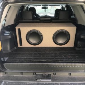 2 12" JL W3s powered by JL XD 1000